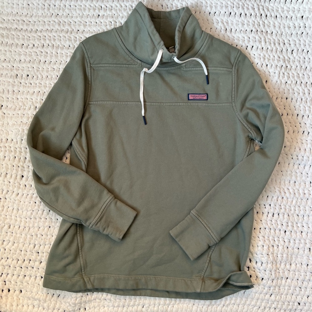 Women’s vineyard vines green sweatshirt